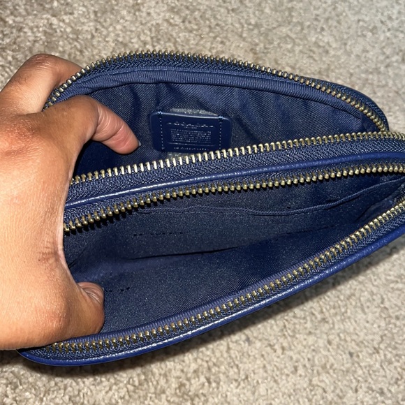 Coach Wristlet/Crossbody - Picture 4 of 5